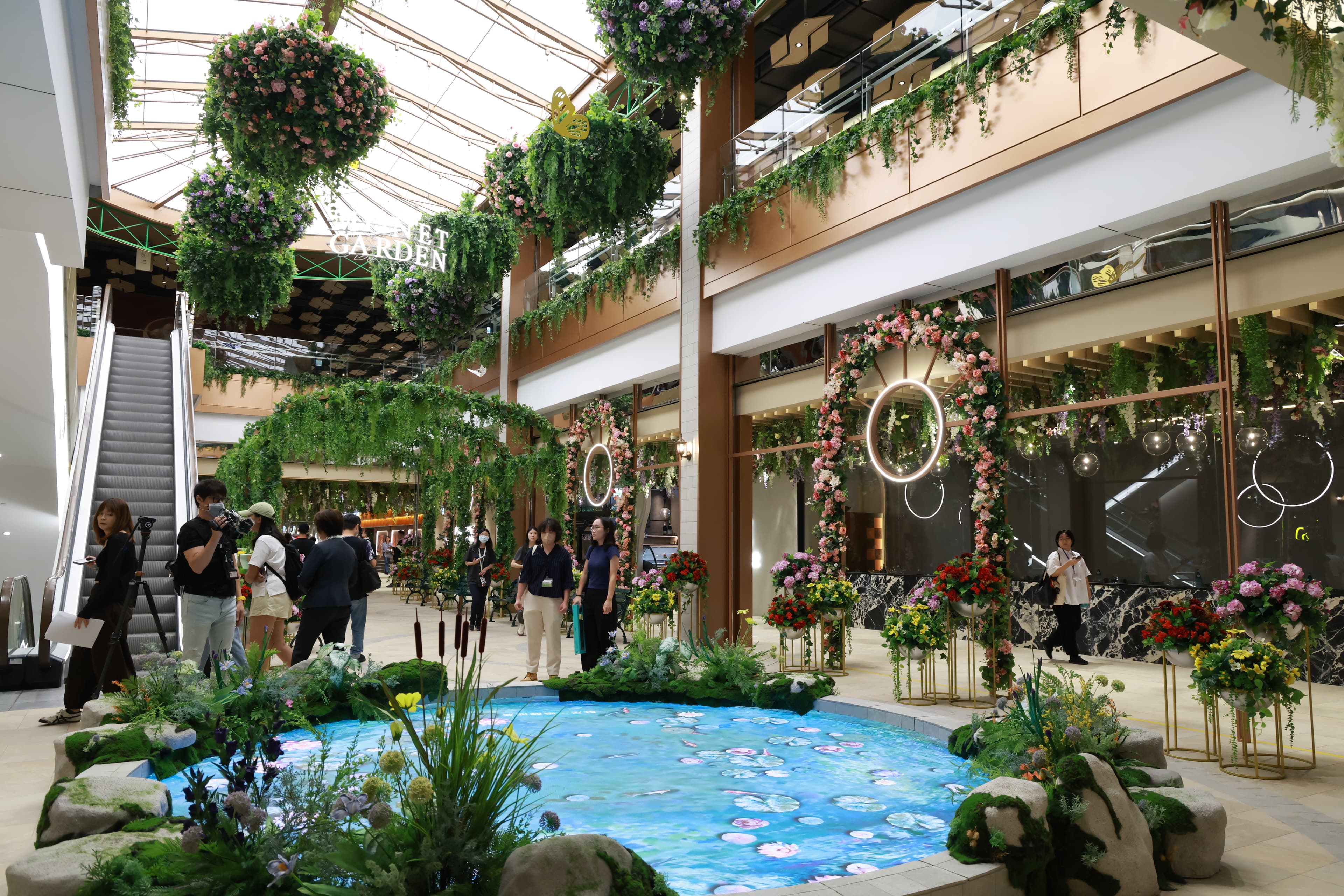台北大巨蛋百貨Garden City B區3.6萬坪「莫內花園」週六試營運，北捷公布人流管制措施。